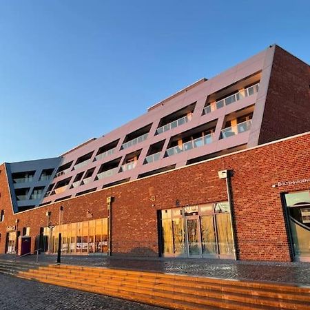Dock 07 - Modernes 4 Sterne-Ferienapartment Direkt Am Hafen Wismar Exterior foto